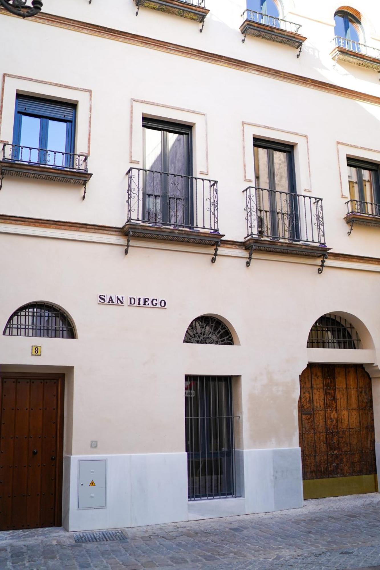Fuente Cathedral Sevilla Exterior photo